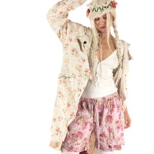 New! 💐 Magnolia Pearl Floral Linen Contessa jacket. Darling piece.